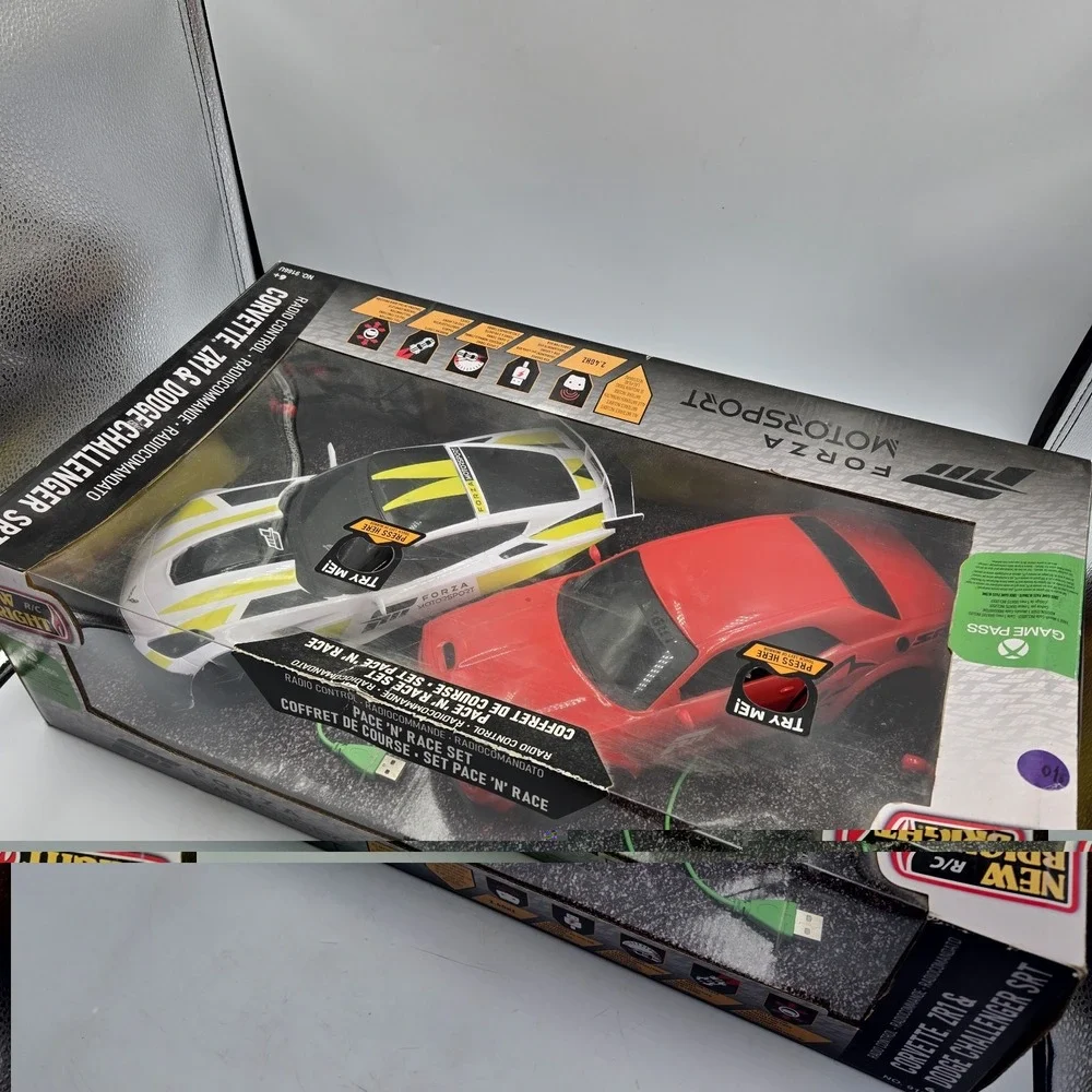 New Bright RC 2 Cars Forza Motorsport Dodge Challenger & Corvette New Race Set
